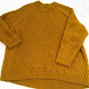 H&M size large roomie knit chunky sweater woman’s in gold mustard preloved